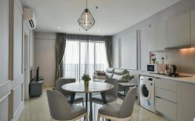 Q Suite At I-City 2Br Free Parking Wifi Netflix